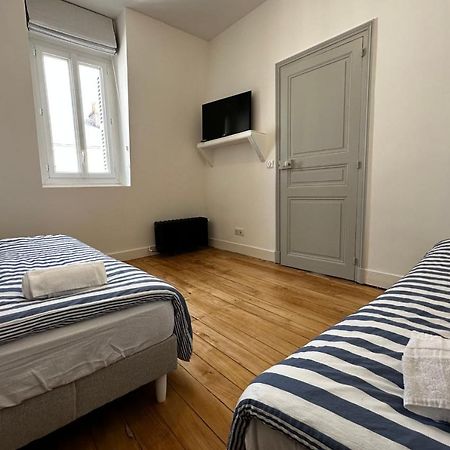 In The Beautiful Districts Of Tours A "Particular" With Great Comfort Villa Bagian luar foto
