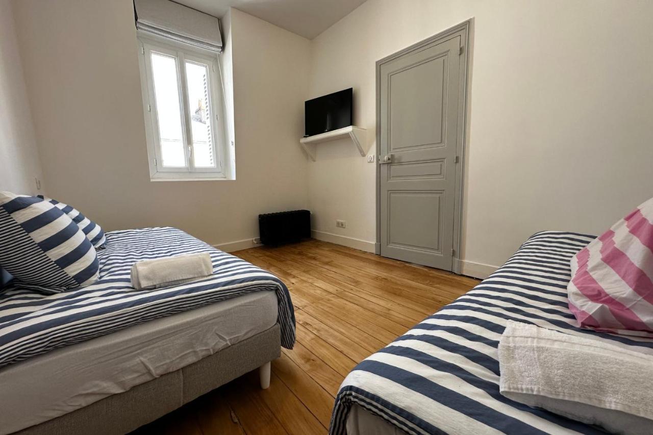 In The Beautiful Districts Of Tours A "Particular" With Great Comfort Villa Bagian luar foto