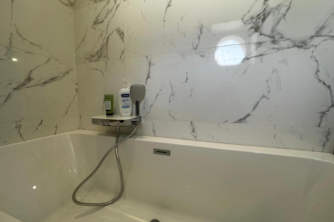In The Beautiful Districts Of Tours A "Particular" With Great Comfort Villa Bagian luar foto