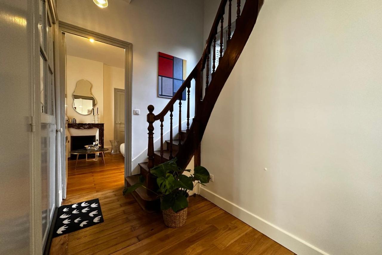 In The Beautiful Districts Of Tours A "Particular" With Great Comfort Villa Bagian luar foto