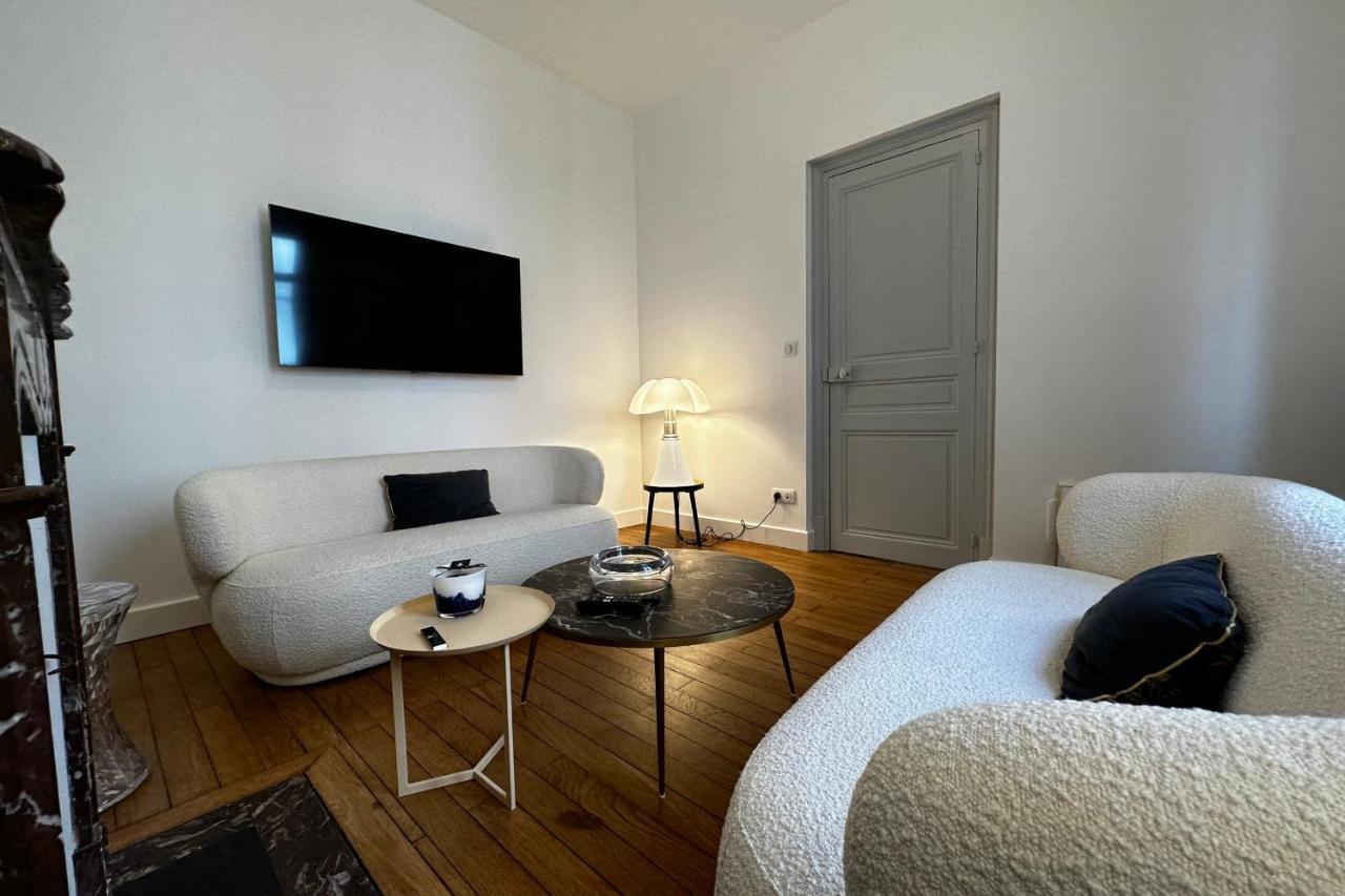 In The Beautiful Districts Of Tours A "Particular" With Great Comfort Villa Bagian luar foto